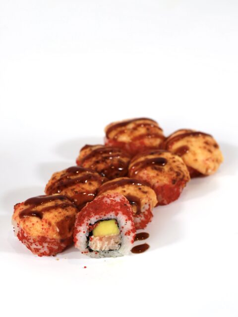 Baked Salmon Mango in Tobiko (Запеченный лосось манго в икре тобико)