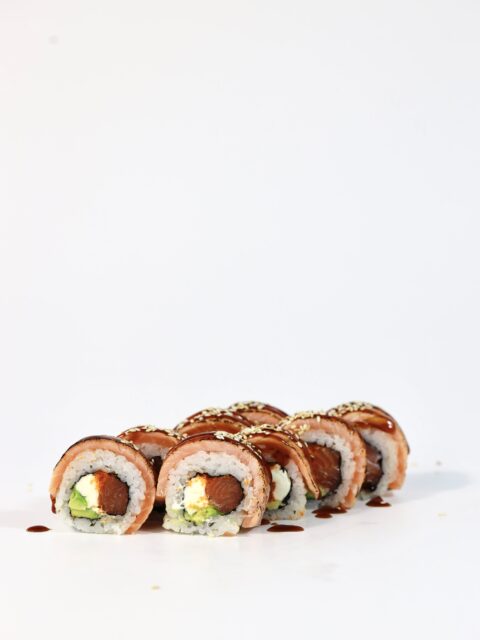 Grilled Salmon Roll (Гриль лосось)
